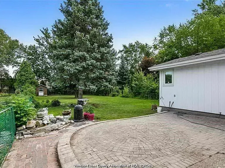 6711 Riverside Dr E — Photo 4