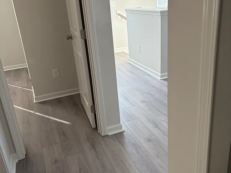 304 Range Cir — Photo 15