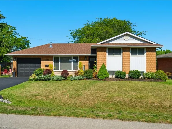 4326 Hillview Dr, Lincoln, ON L3J 0H8