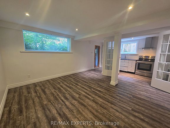 3rd image of 39 25th St