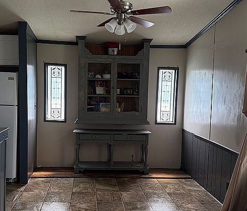 Cabinet can be removed!