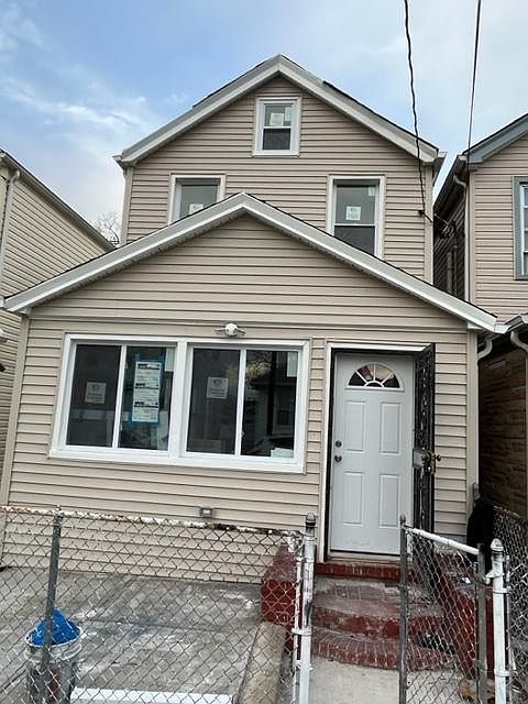 1st image of 10739 127th St