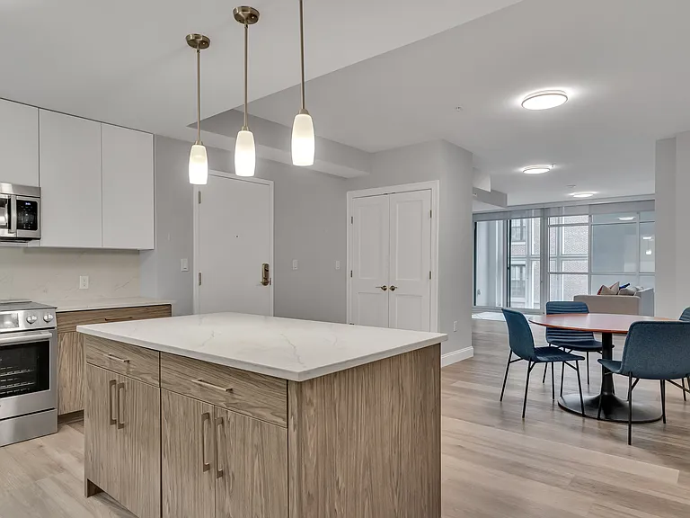 771 Harrison Ave #305 — Photo 3