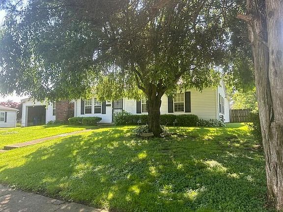 3rd image of 2838 Claude Dr