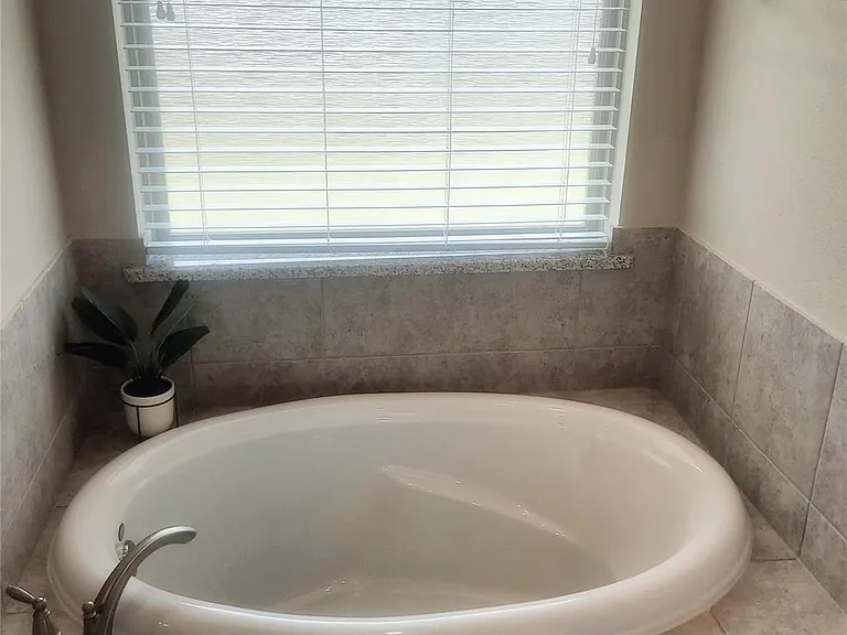 10659 Dolce Ln — Photo 22