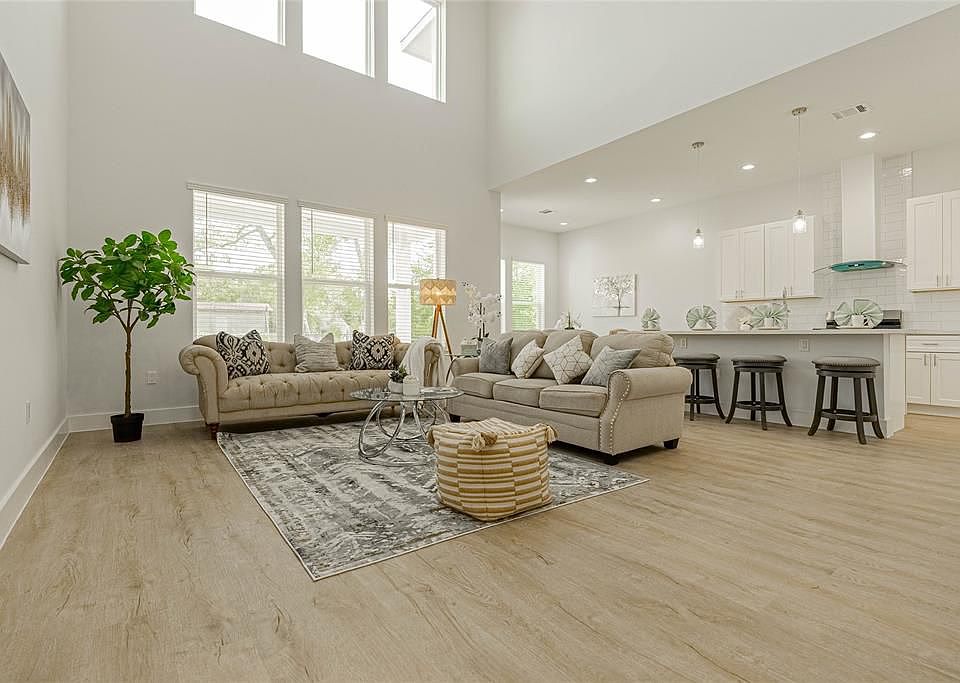 1st image of 6006 Jerrycrest Dr