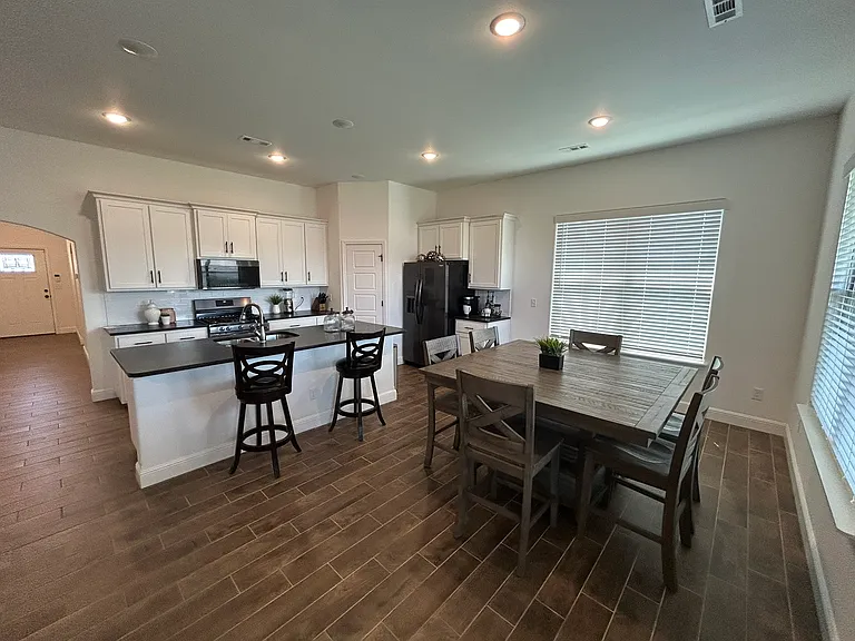 2040 Periwinkle Pl — Photo 6