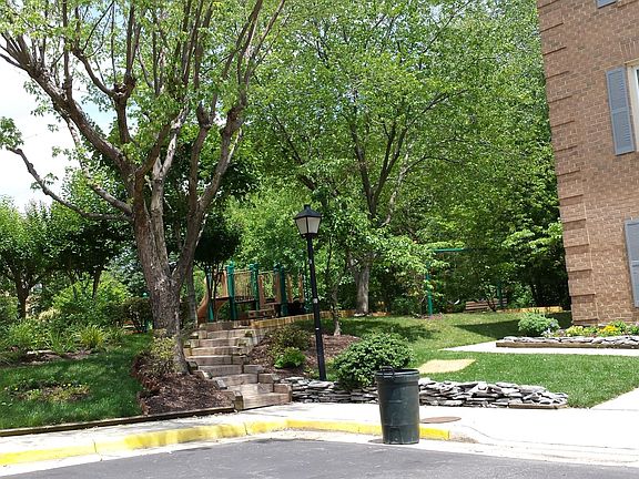 kiddie park on street