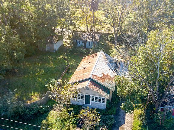 3rd image of 2138 Sheridan St