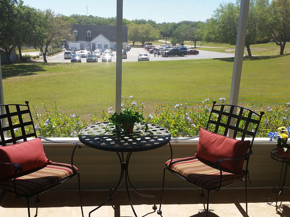 Spectacular Retirement Home 