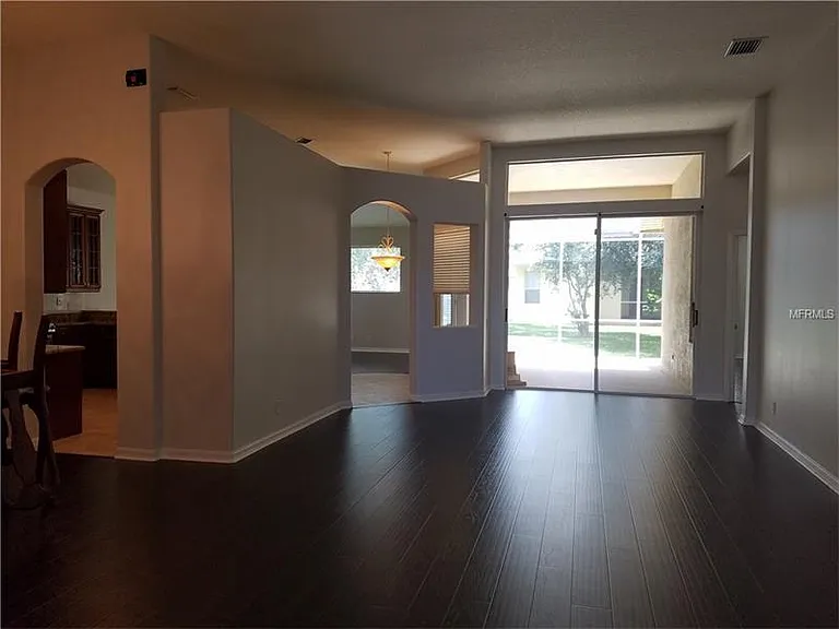 508 Cedar Woods Dr — Photo 7