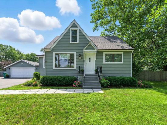 14318 McCarthy Rd, Lemont, IL 60439