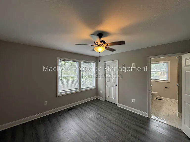77 Lakeview Dr — Photo 19