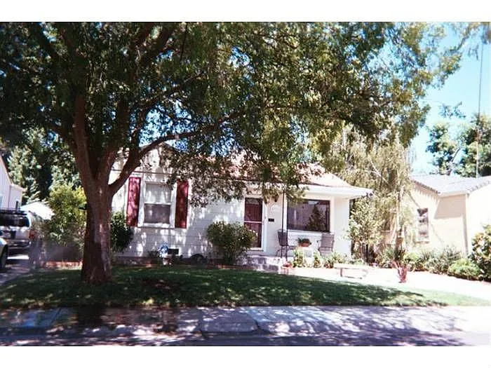 5321 K St photo 1