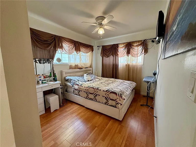 408 N Pacific Ave — Photo 9