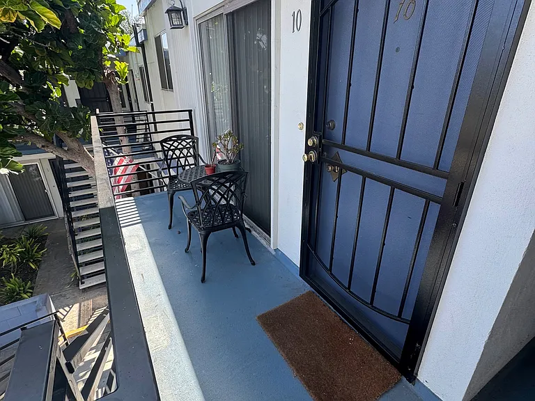 1875 Thomas Ave #10 — Photo 5