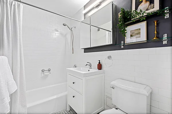 Sold by Compass | media 7