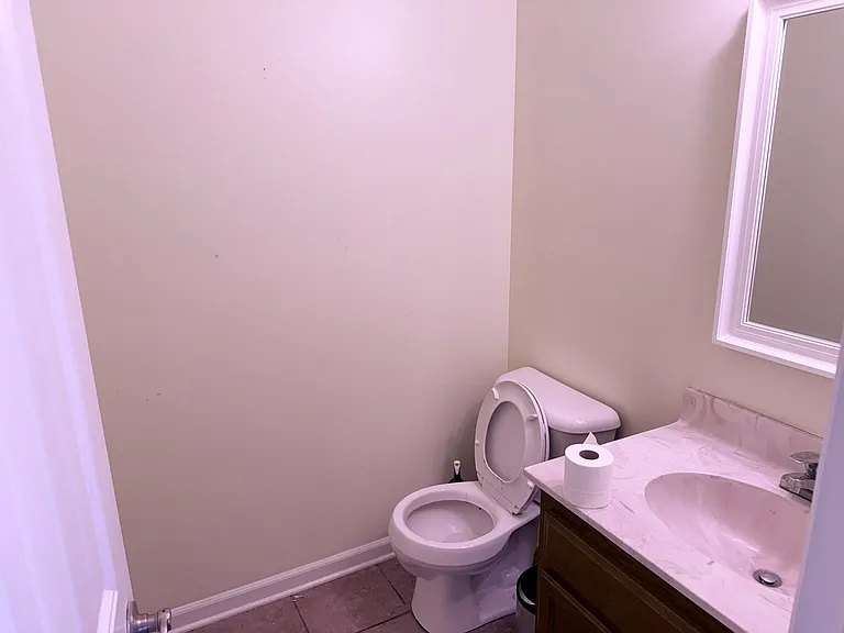 104 Saint Charles Pl — Photo 6