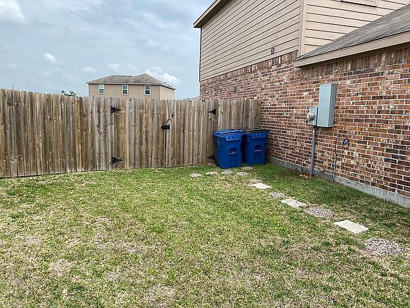 2x gate fits full size truck