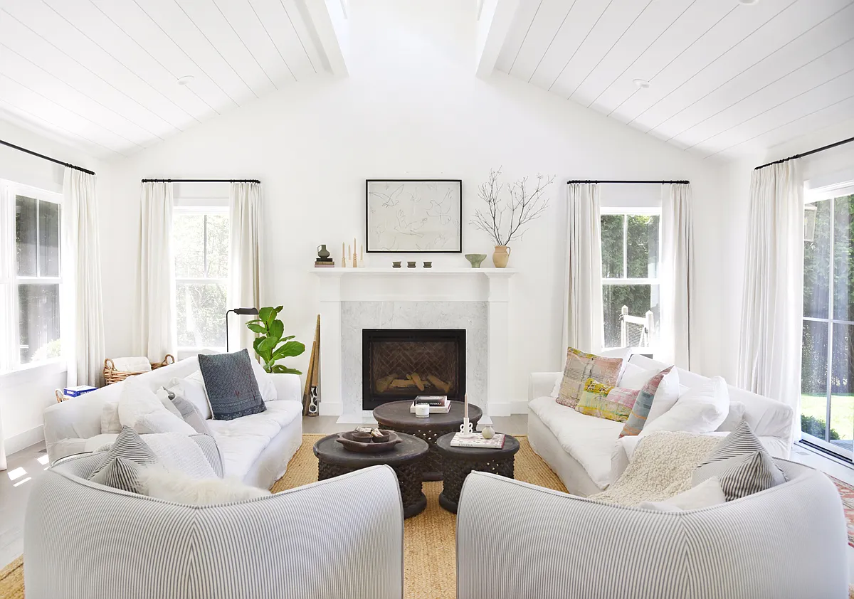 Quintessential Hamptons Summer Retreat — Photo 1