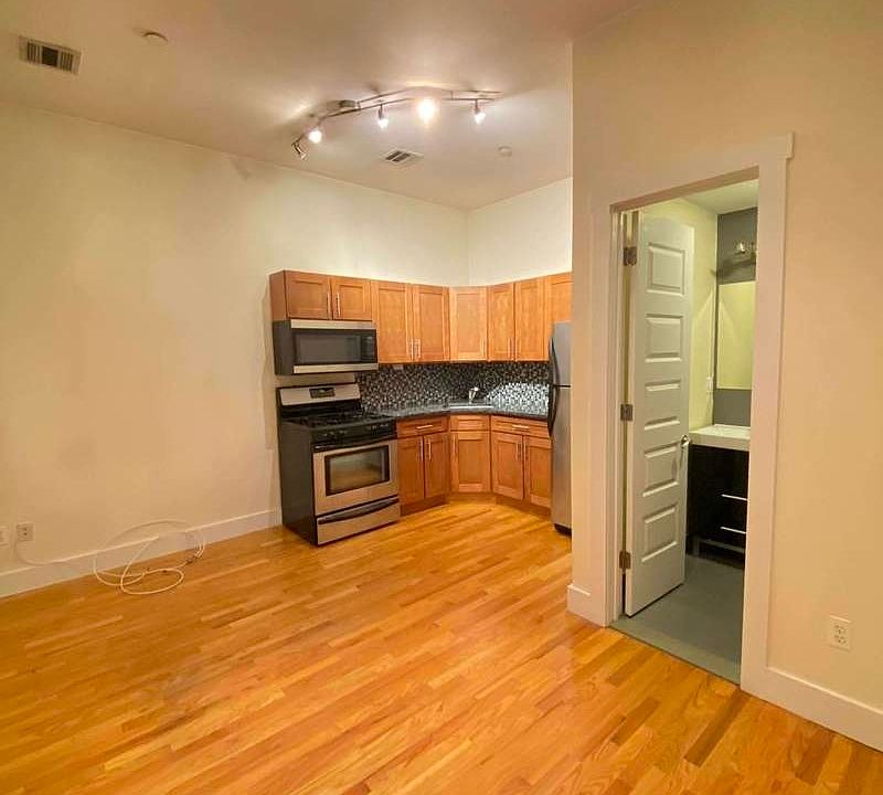 1st image of 128 Manhattan Ave APT 3F