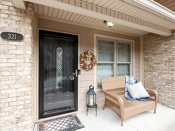 2nd image of 321 Coldwater Dr Unit 321