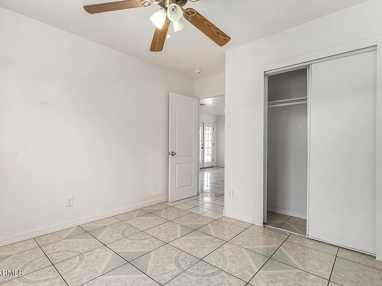 5930 W Whitton Ave — Photo 8