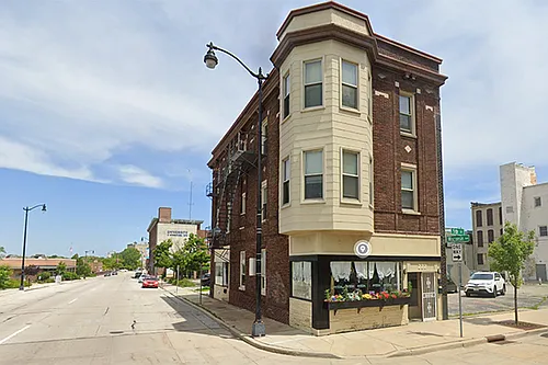 222 5th St. Photo 1