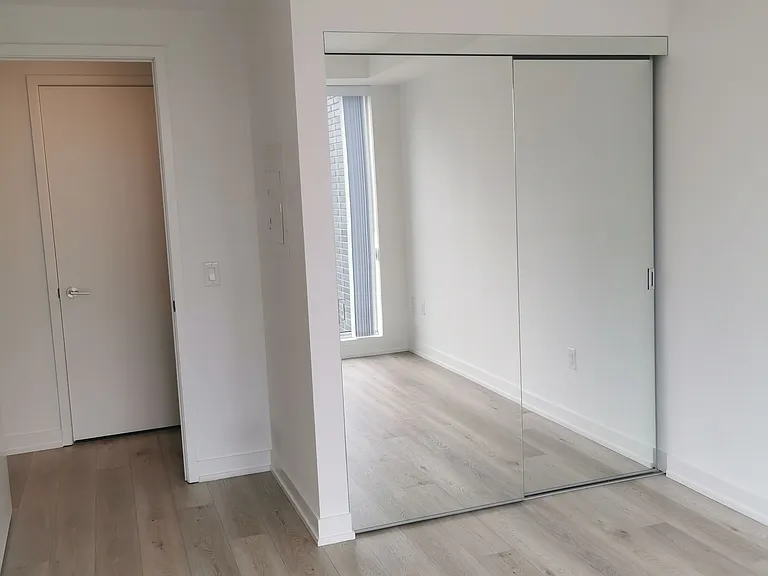 158 Front St E #821 — Photo 18