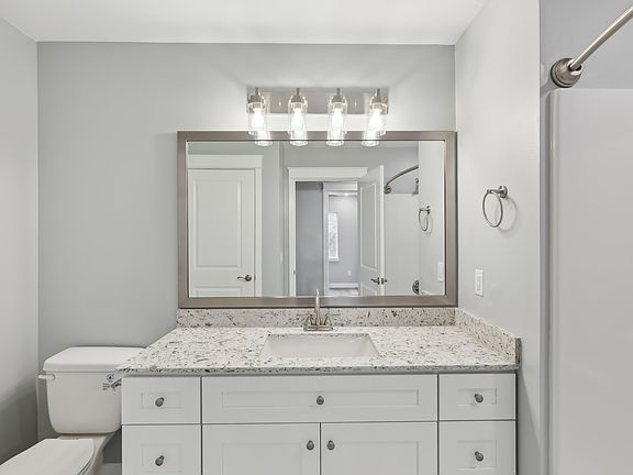 5th image of 3611 Sussex Dr
