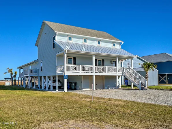 9038 W 9th Street, Surf City, NC 28445