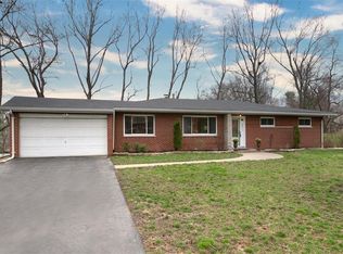 9811 Sundown Sq, Saint Louis, MO