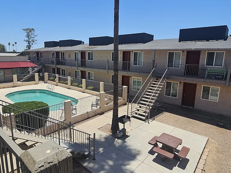 Hayden Terrace — Photo 14