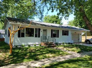 622 Lockwood St, Chesaning, MI 48616