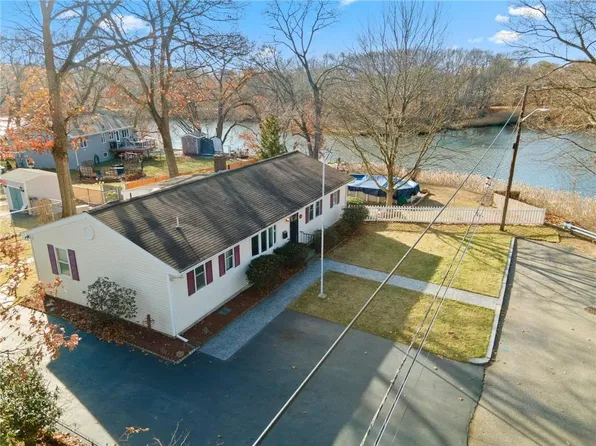 130 Lindy Ave, Riverside, RI 02915