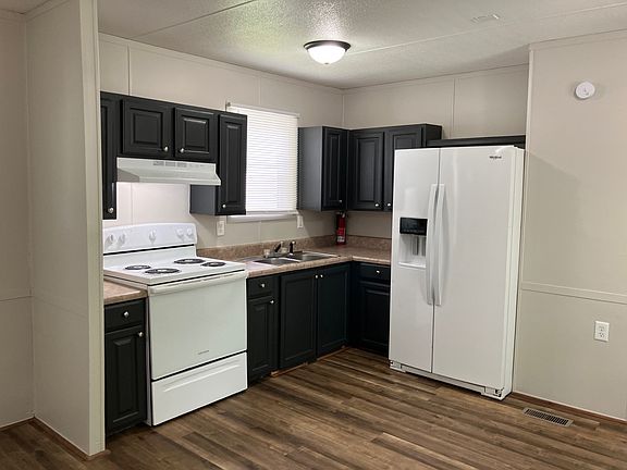3rd image of 2700 N Washington St #208M