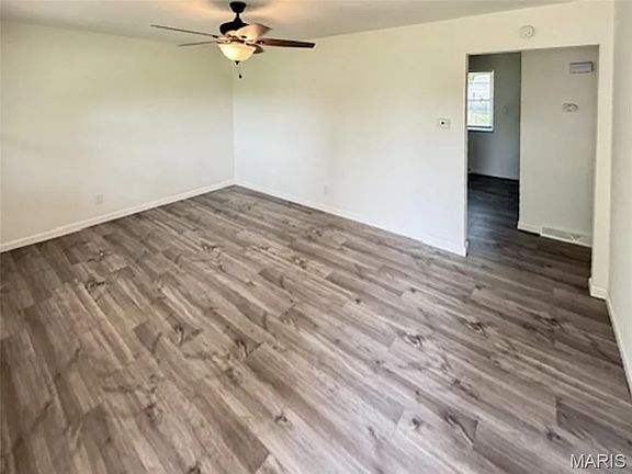 3rd image of 11200 Liana Ln