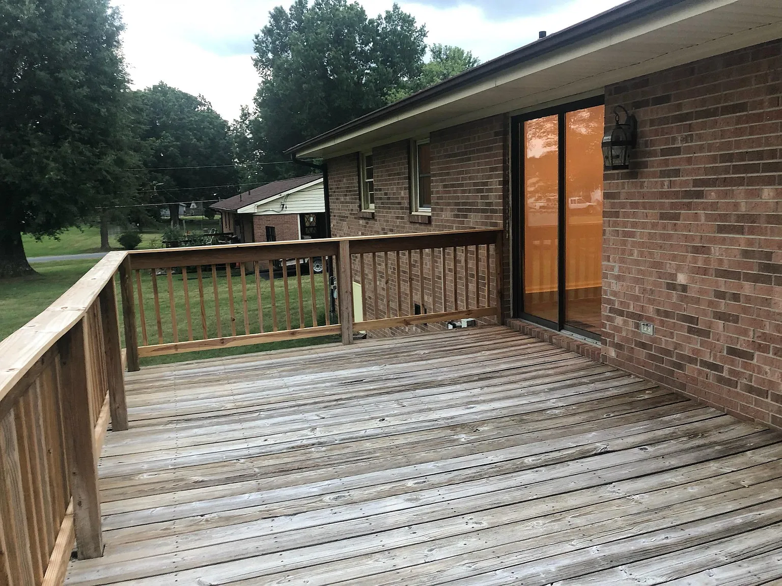 3 bed, 1125 sqft, $1,300 — Photo 2