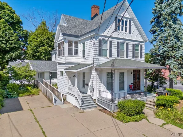 144 W 5th St #1, Oswego, NY 13126