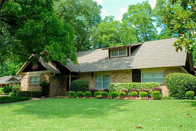 1st image of 1915 Mimosa Dr
