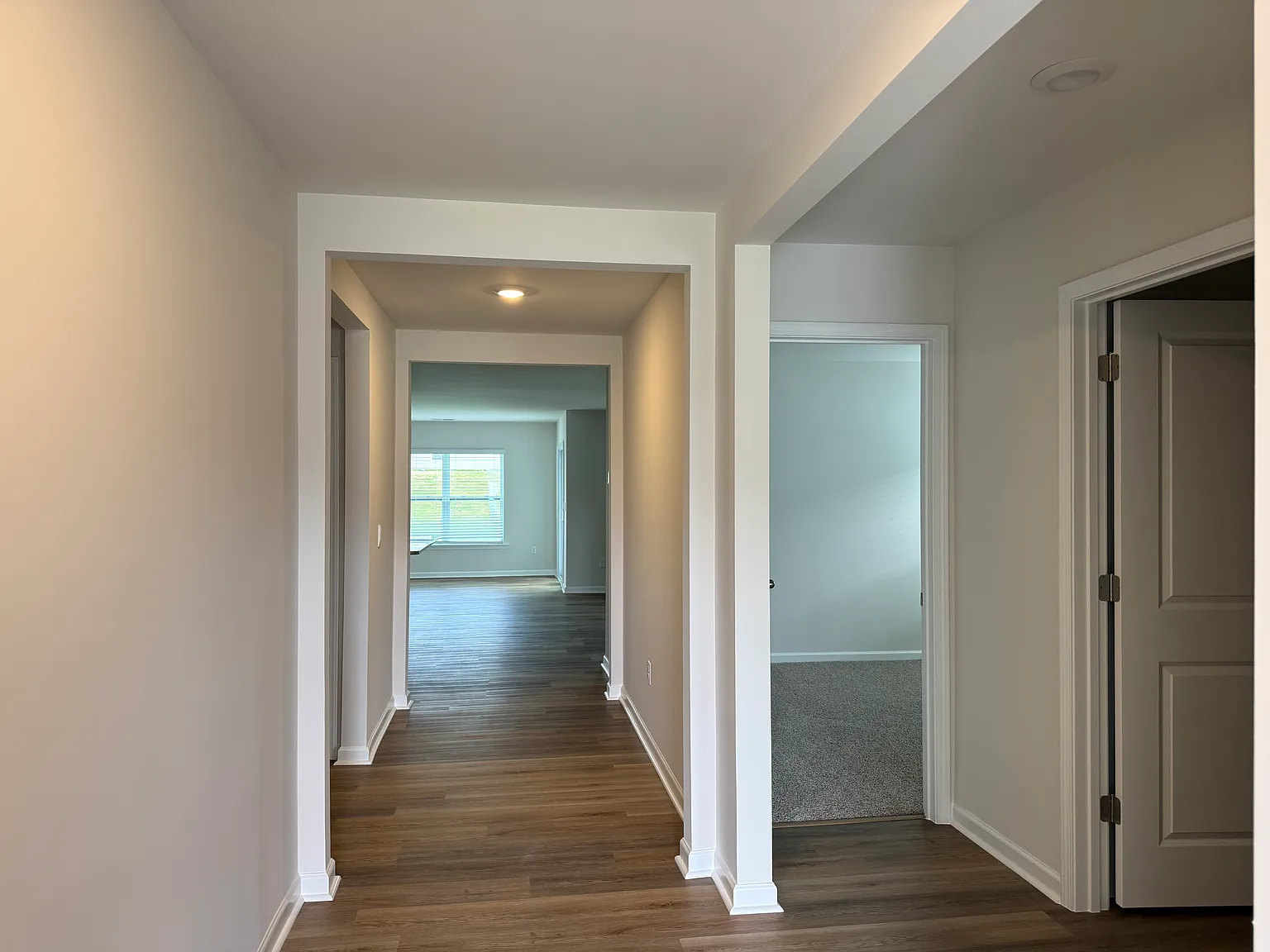 3 bed, 1618 sqft, $2,100 — Photo 2