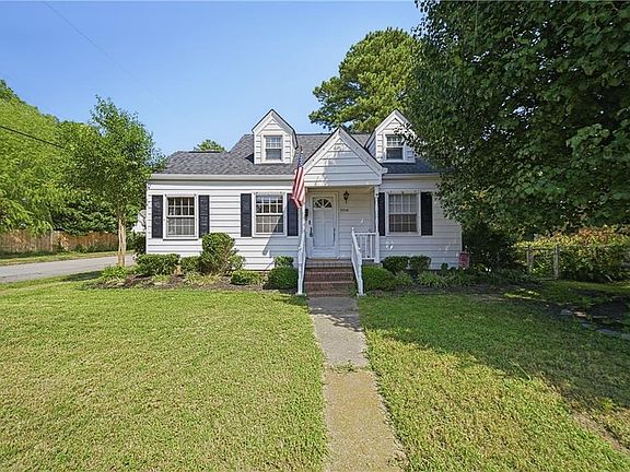 2nd image of 3758 Lenoir Cir