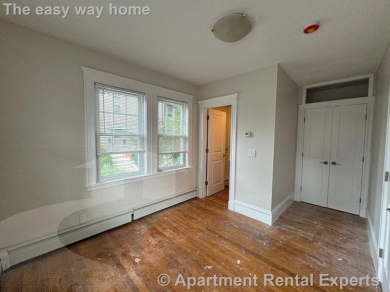 23 Lowell St — Photo 7
