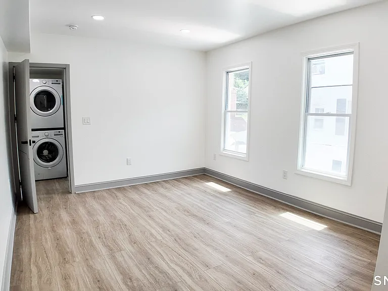 128 Jewett St #2 — Photo 8