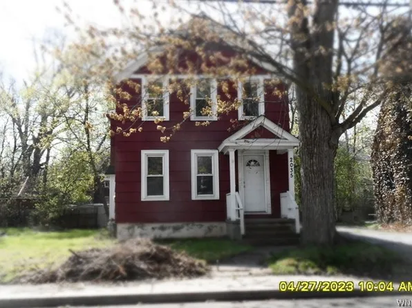 2035 Lockport St, Niagara Falls, NY 14305