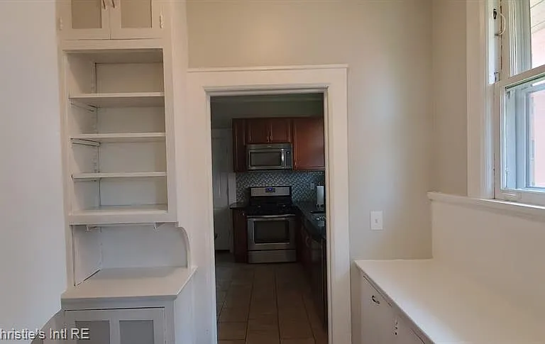1071 Van Dyke St #2 — Photo 5