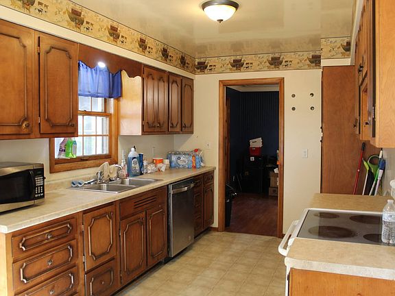 5th image of 644 Loomis Ln