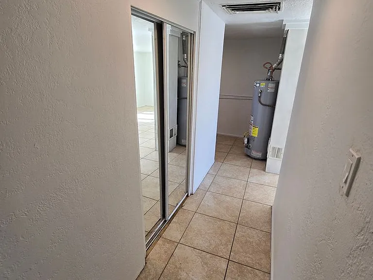 4811 Comanche Rd NE — Photo 37