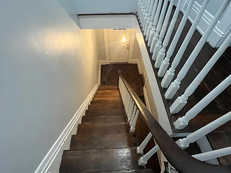 818 Main St — Photo 18