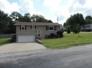 4019 Winchester Rd, Erie, PA 16506